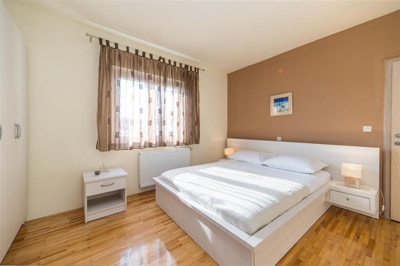 Apartment A2, for 5 persons