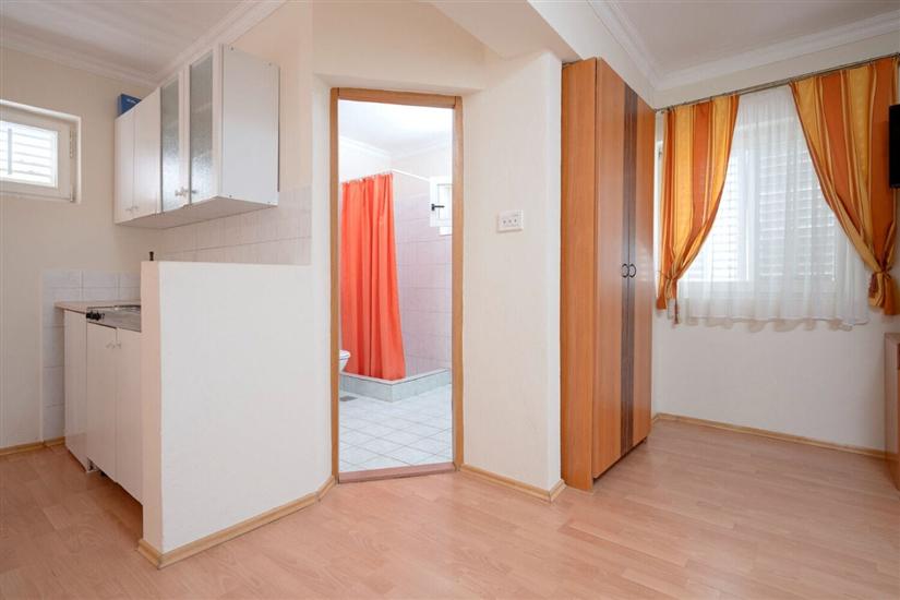 Apartment A7, for 4 persons
