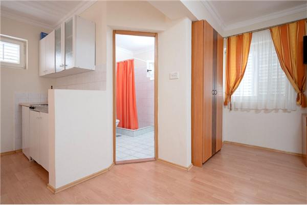 Apartment A7, for 4 persons
