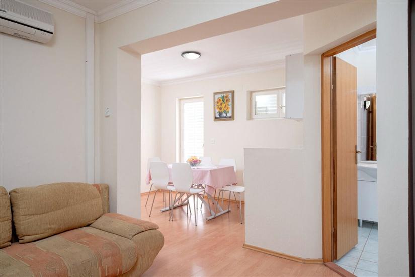 Apartment A7, for 4 persons