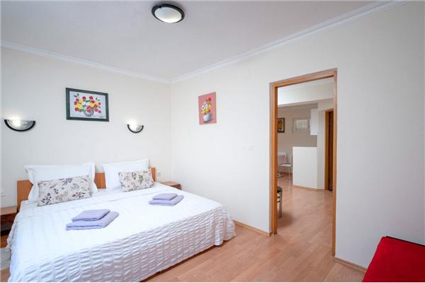 Apartment A7, for 4 persons