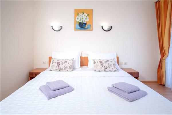 Apartment A7, for 4 persons