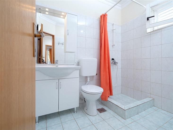 Apartment A7, for 4 persons