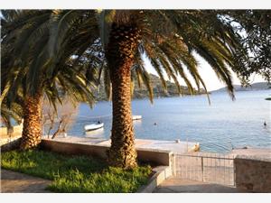 Beachfront accommodation Sibenik Riviera,BookBibiFrom 111 €