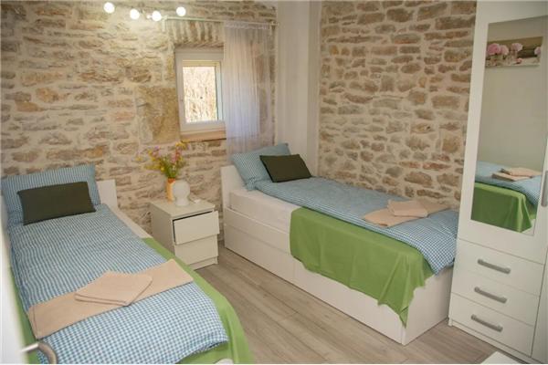 House K1, for 9 persons