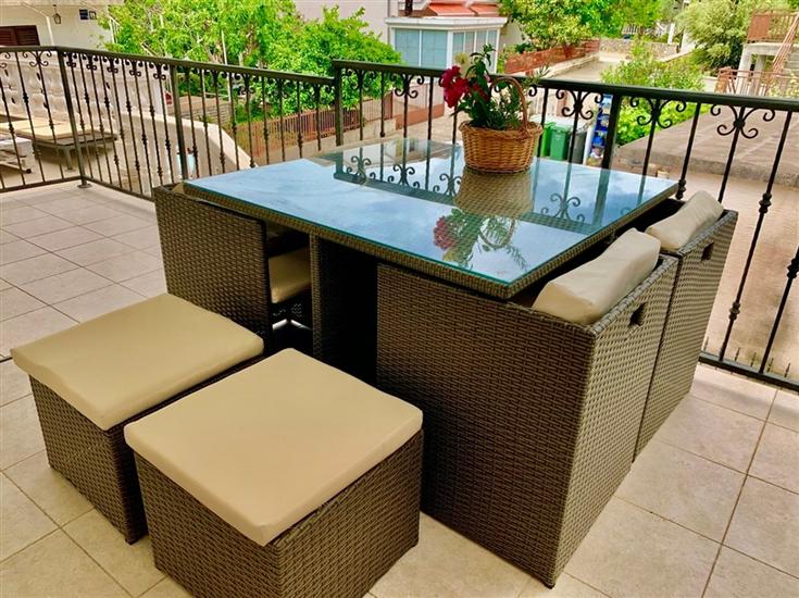 Apartment A1, for 6 persons