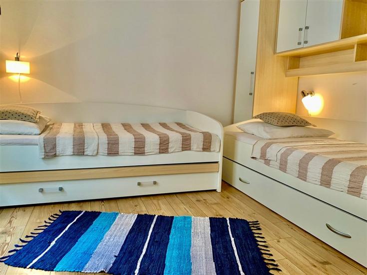 Apartment A1, for 6 persons
