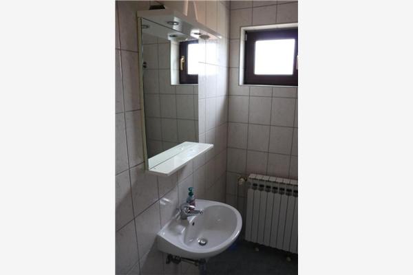 Room S4, for 3 persons