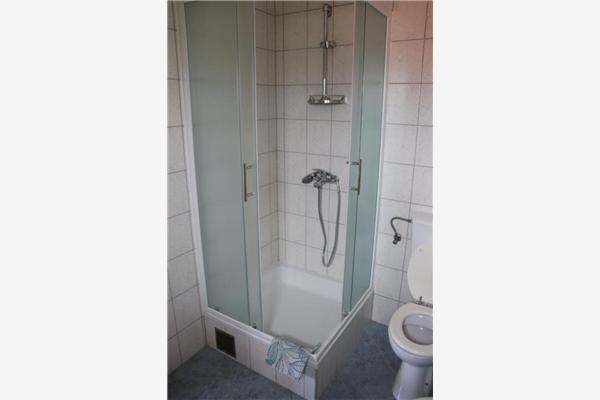 Room S4, for 3 persons