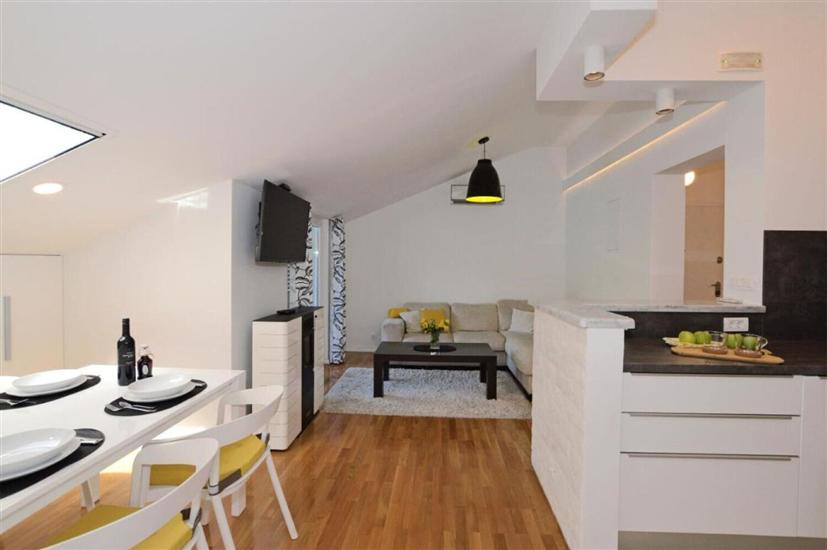 Apartment A1, for 6 persons