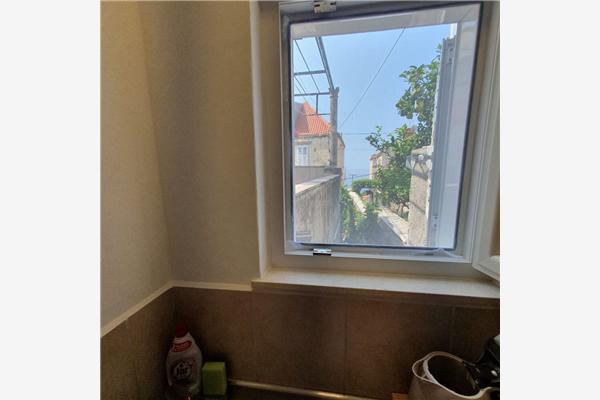 Room S1, for 2 persons