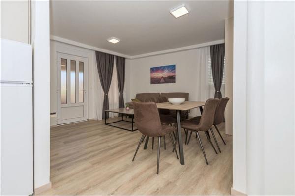 Apartment A1, for 6 persons