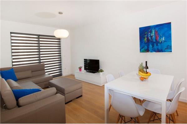 Apartment A1, for 6 persons