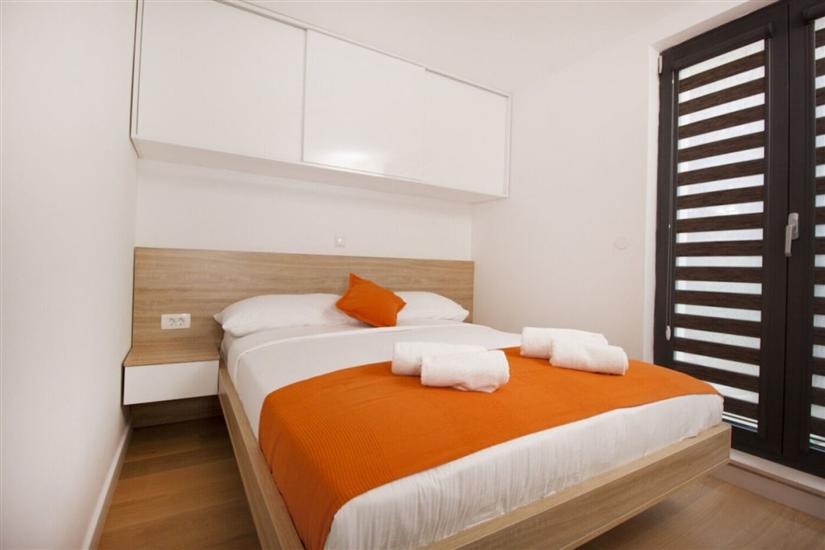 Apartment A6, for 5 persons