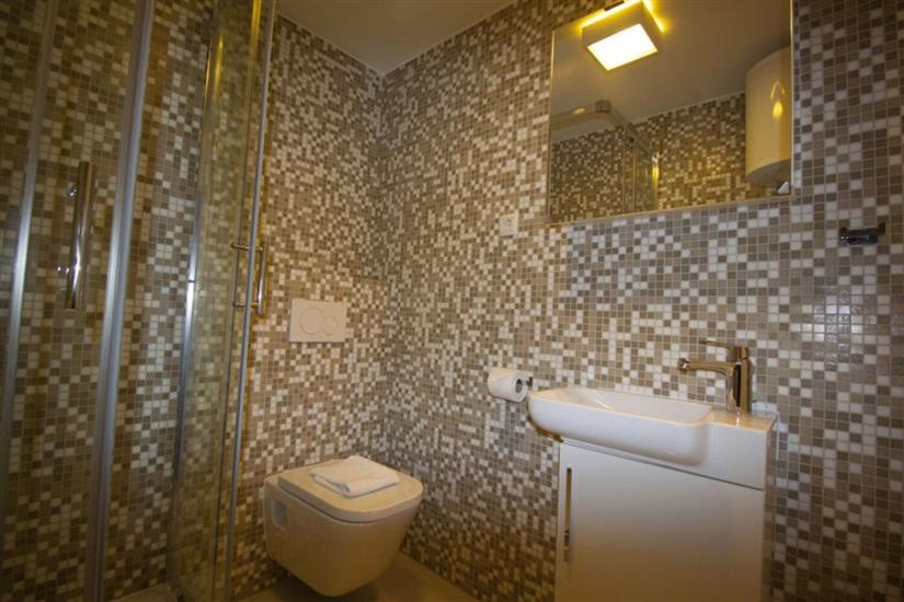 Apartment A6, for 5 persons