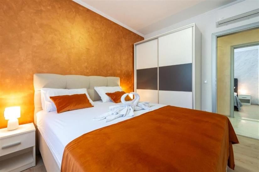 Apartment A4, for 5 persons