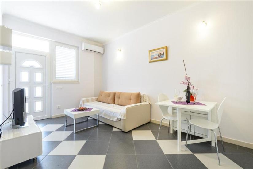 Apartment A1, for 3 persons