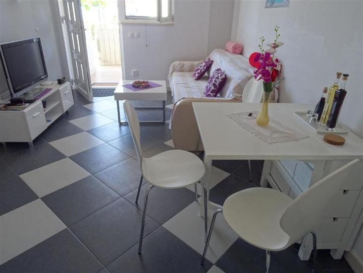 Apartment A1, for 3 persons