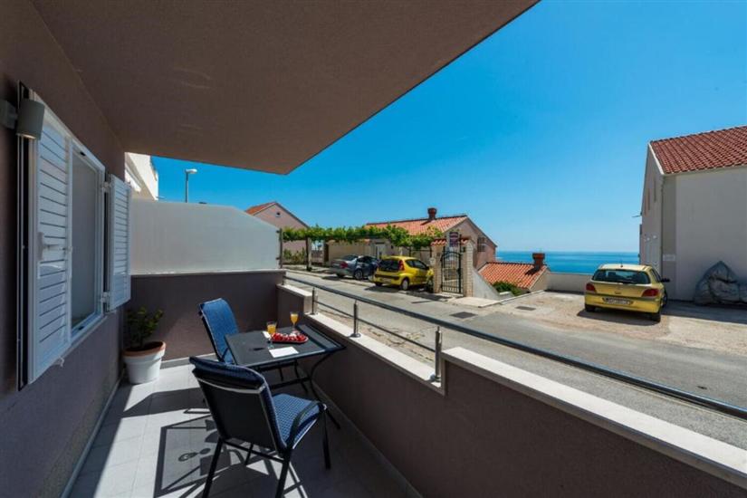 Apartment A2, for 3 persons