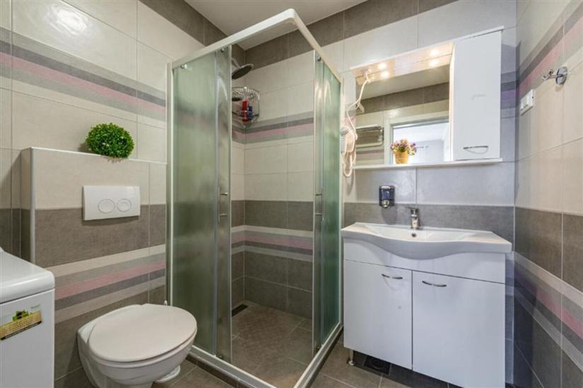 Apartment A2, for 3 persons