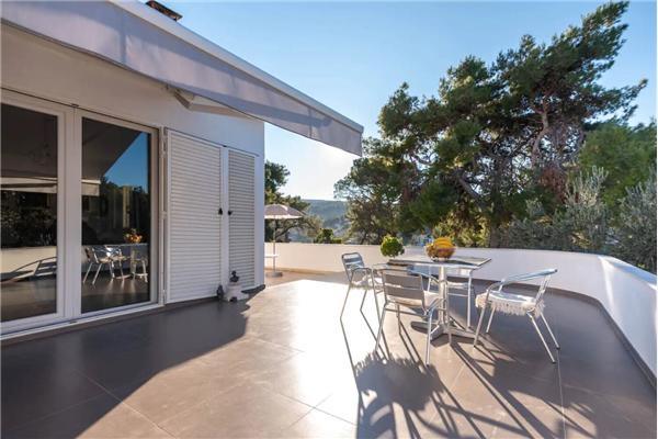 House K1, for 10 persons