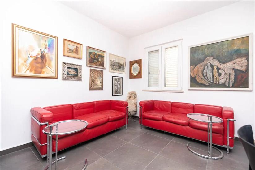 House K1, for 10 persons