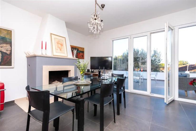 House K1, for 10 persons