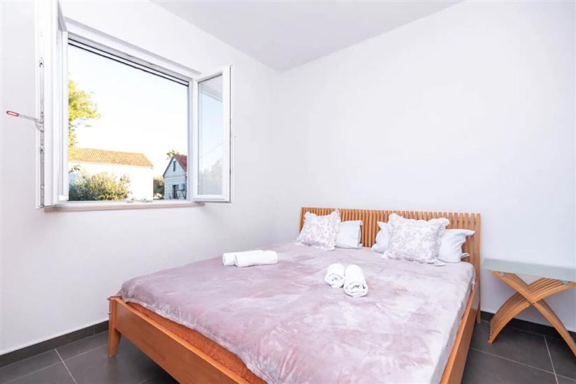 House K1, for 10 persons