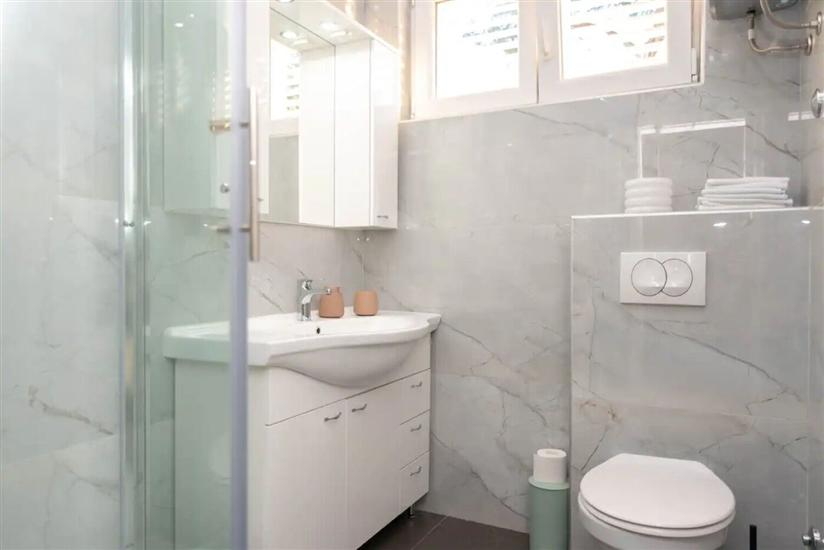 House K1, for 10 persons