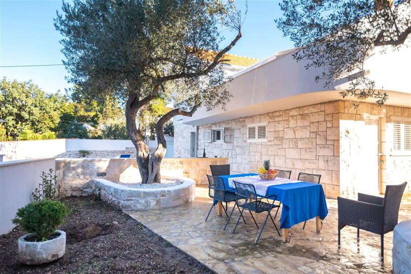 Villa Lili