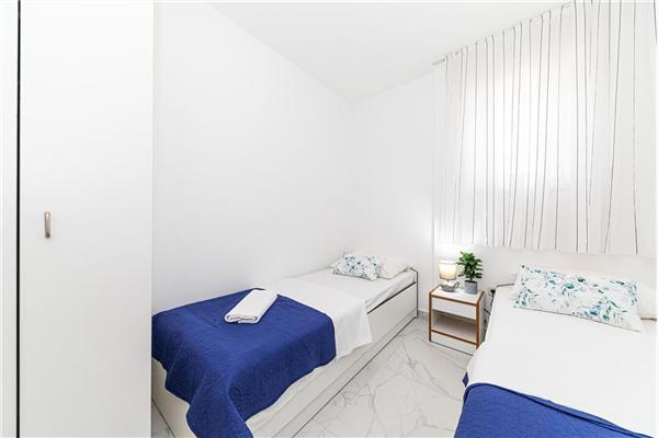 Apartment A4, for 4 persons