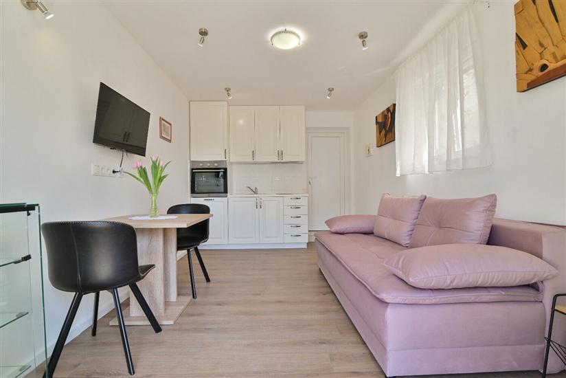 Apartment A2, for 3 persons