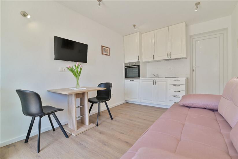 Apartment A2, for 3 persons