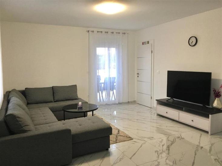Apartment A1, for 5 persons