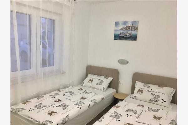 Apartment A2, for 5 persons