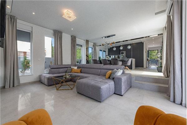 House K1, for 10 persons