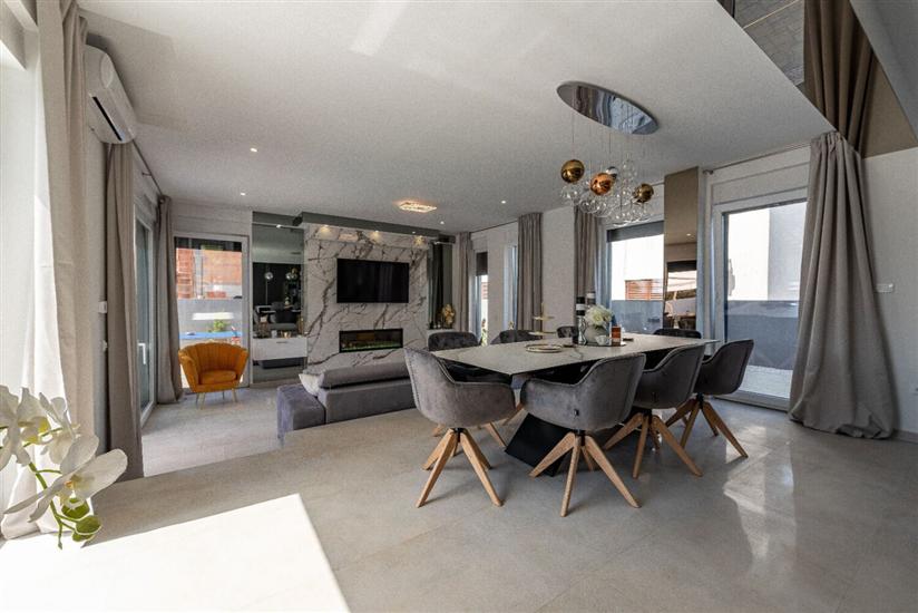 House K1, for 10 persons