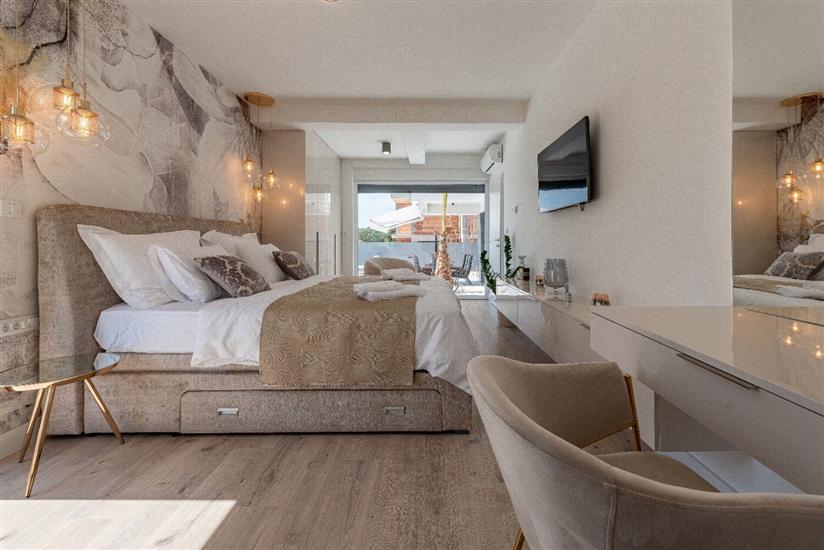 House K1, for 10 persons