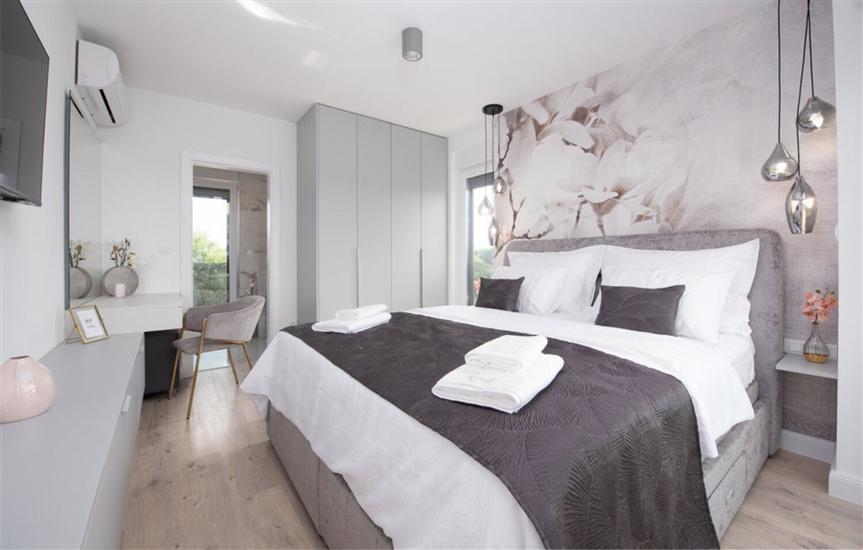 House K1, for 10 persons