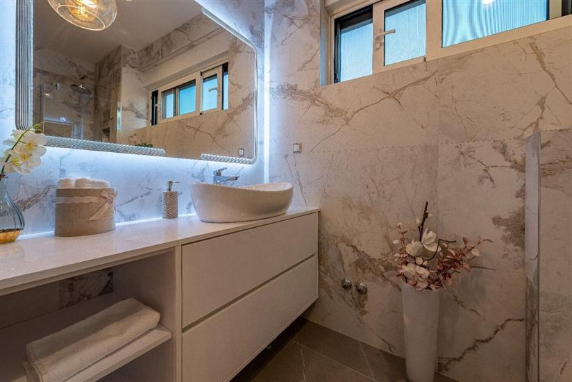 House K1, for 10 persons