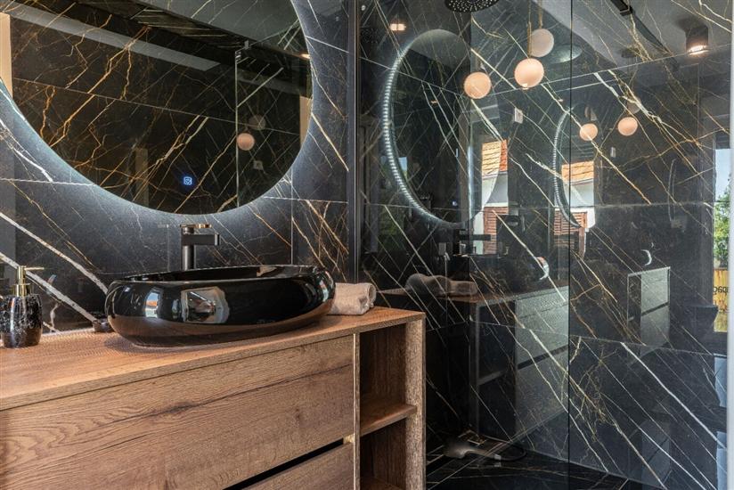 House K1, for 10 persons