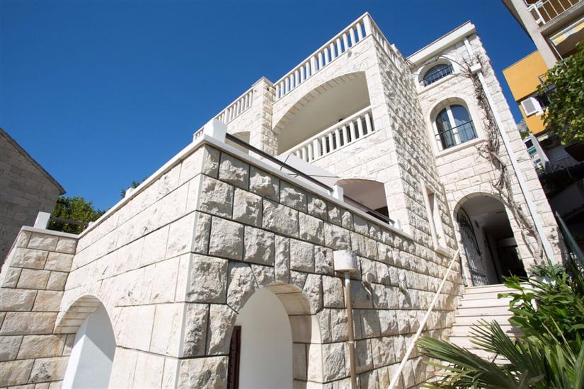 Apartments and Rooms Hope