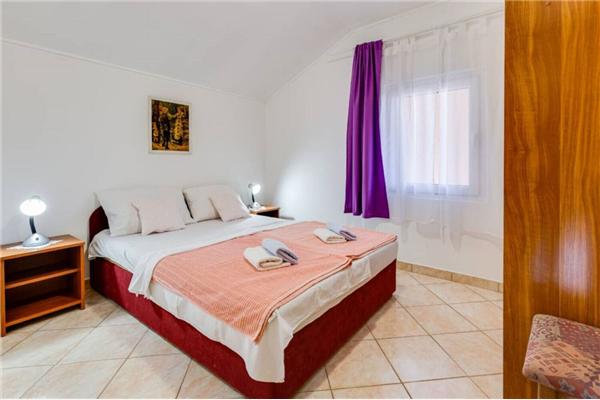 Apartment A4, for 4 persons