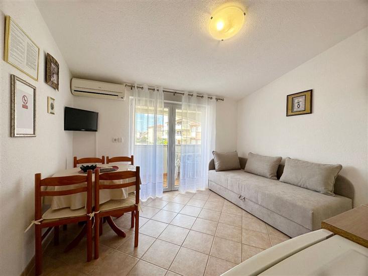 Apartment A4, for 3 persons
