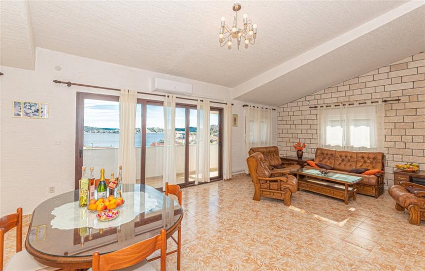 Apartment A4, for 4 persons