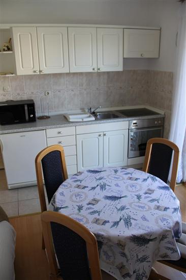 Apartment A2, for 3 persons