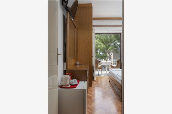 Room S2, for 2 persons