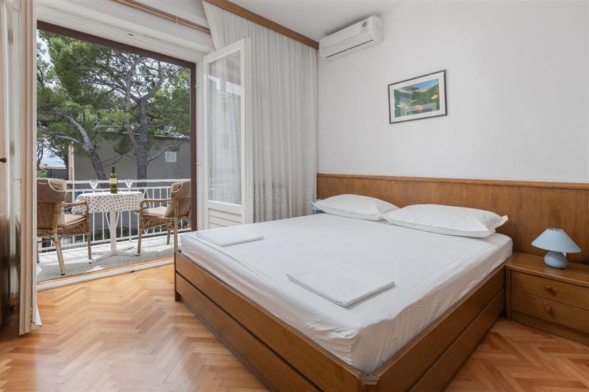 Room S3, for 2 persons