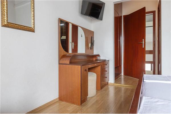 Room S4, for 2 persons