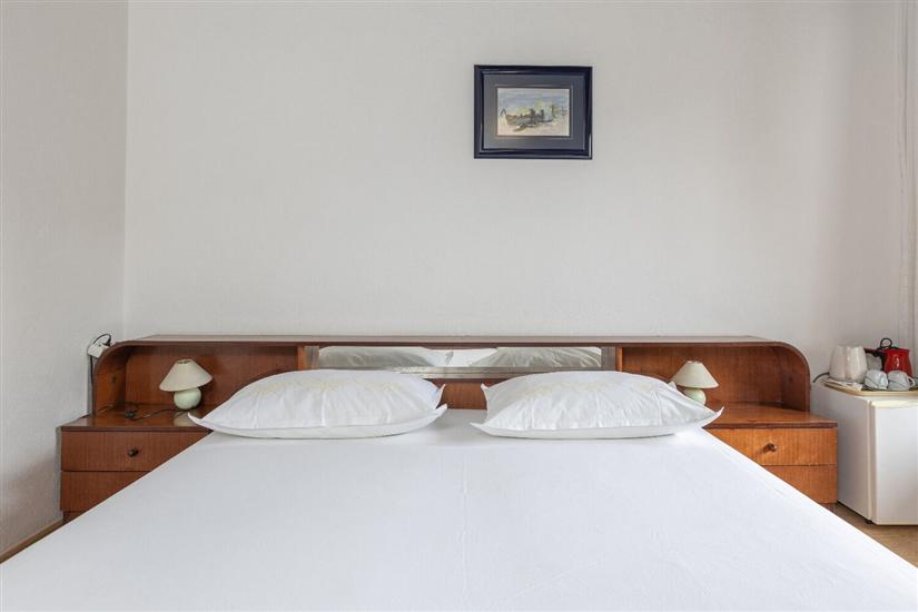 Room S4, for 2 persons